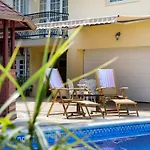 Rege - Wellness House Vendégház