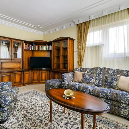 Rege - Wellness House بيت ضيافة