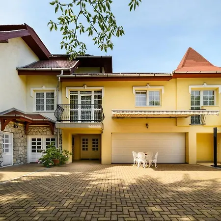 Rege - Wellness House Guest house Eger